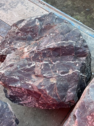 Камни для ландшафтного дизайна красно-фиолетовые 10-60 килограмм купить в Копейске