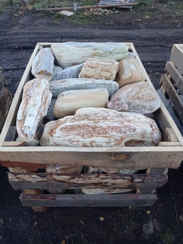 Златолит жёлтый, жёлто-зелёный глыбки и валуны для ланшафтного дизайна купить в Копейске