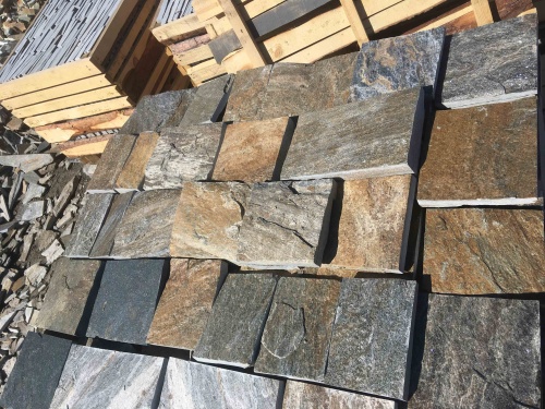 Плитка пилёная златолит Уральский для цоколя, отмостки купить в Копейске