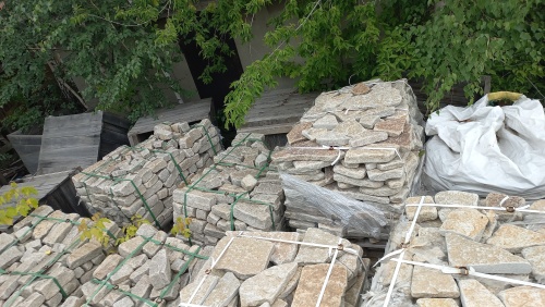 Плитняк гранитный галтованный купить в Копейске