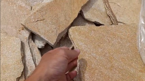 Плитняк златолит жёлтый золотистый для отмостки купить в Копейске