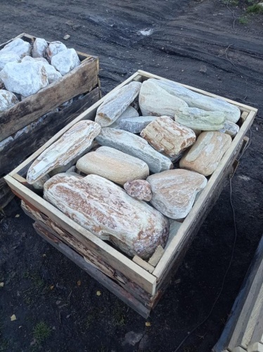 Златолит жёлтый, жёлто-зелёный глыбки и валуны для ланшафтного дизайна купить в Копейске