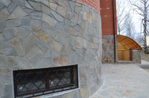 Плитняк златолит Уральский для цоколя, отмостки купить в Копейске